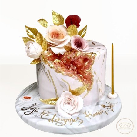 Mermer Desenili Güllü Pasta