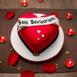 Sevgililer Günü Pastası