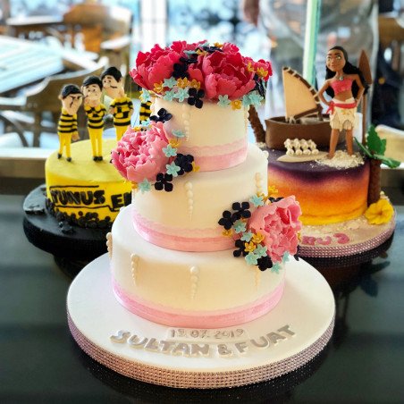 Çiçekli Söz Nışan Pasta